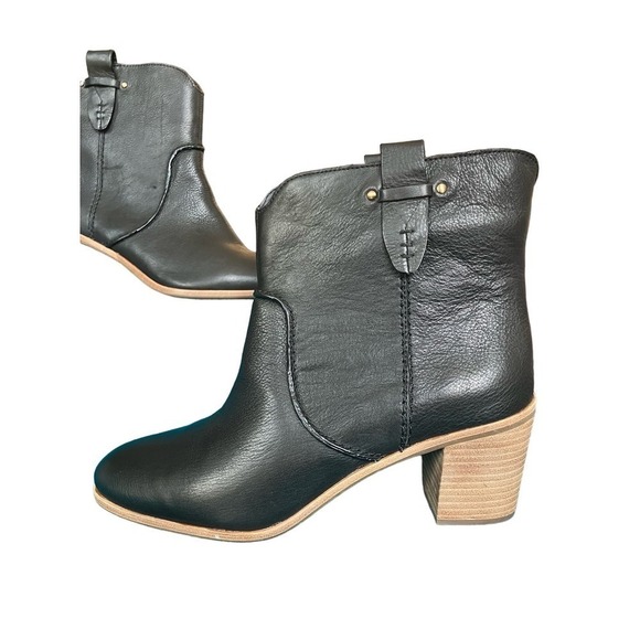 NWOT Bass & Co Sophia Black Leather Pull On Heeled Booties Size Women's 9.5 - Picture 1 of 10